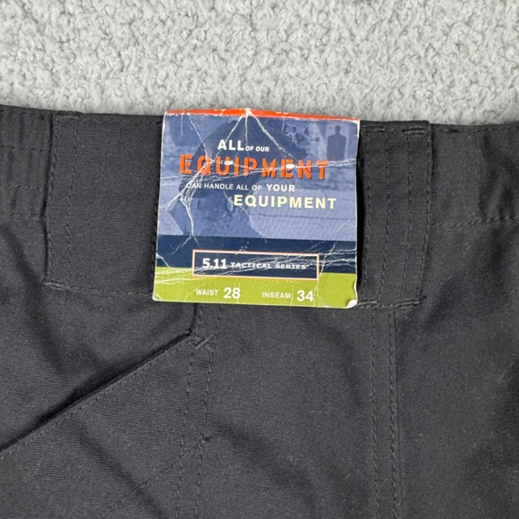 5.11 Tactical Pants Mens Size 28X34 Black Cargo Nylon Relaxed Straight Fit NWT - Picture 8 of 11